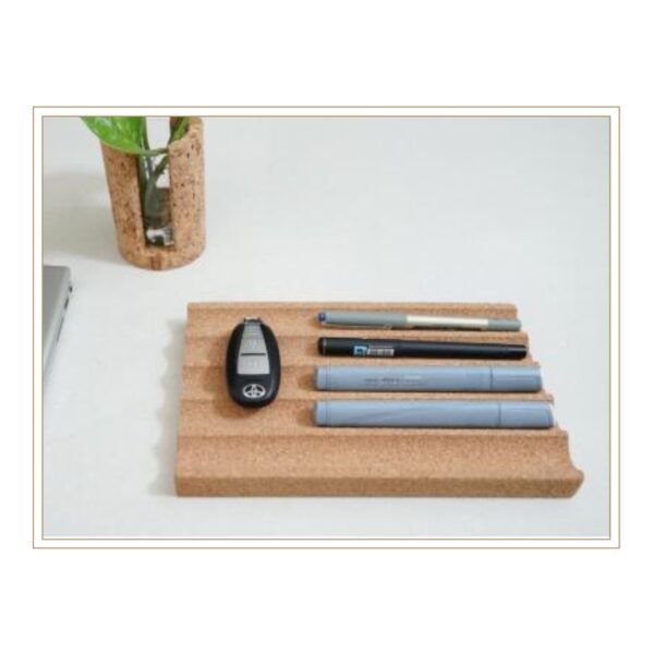 All-in-One Cork Desk Stand for Storing Mobile Phones, Pens, Keys, and Desktop Accessories