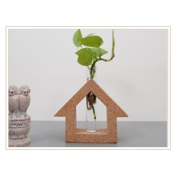 Adorable Cork House-Shaped Plant Holder with Transparent Glass Vial Insert for Whimsical Home Décor and Hydroponic Plant Growing